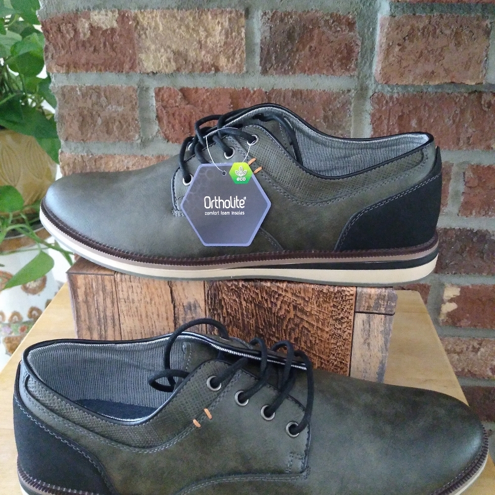 NEW in box Sonoma Goods For Life with Ortholite comfort foam insoles size 10
